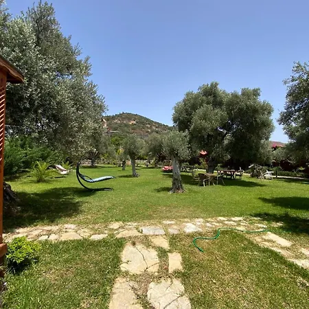 Apart-hotel Suzi'nin Bahçesi Evler *